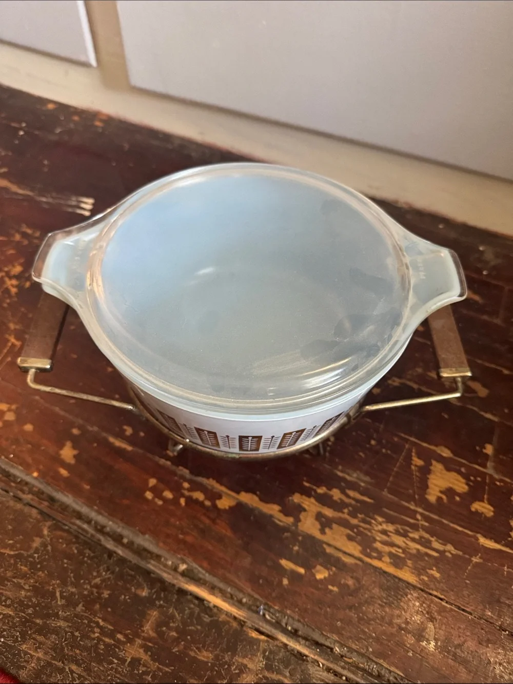 Pyrex! Vintage White Casserole Dish with Brown Wheat Pattern and Glass Lid